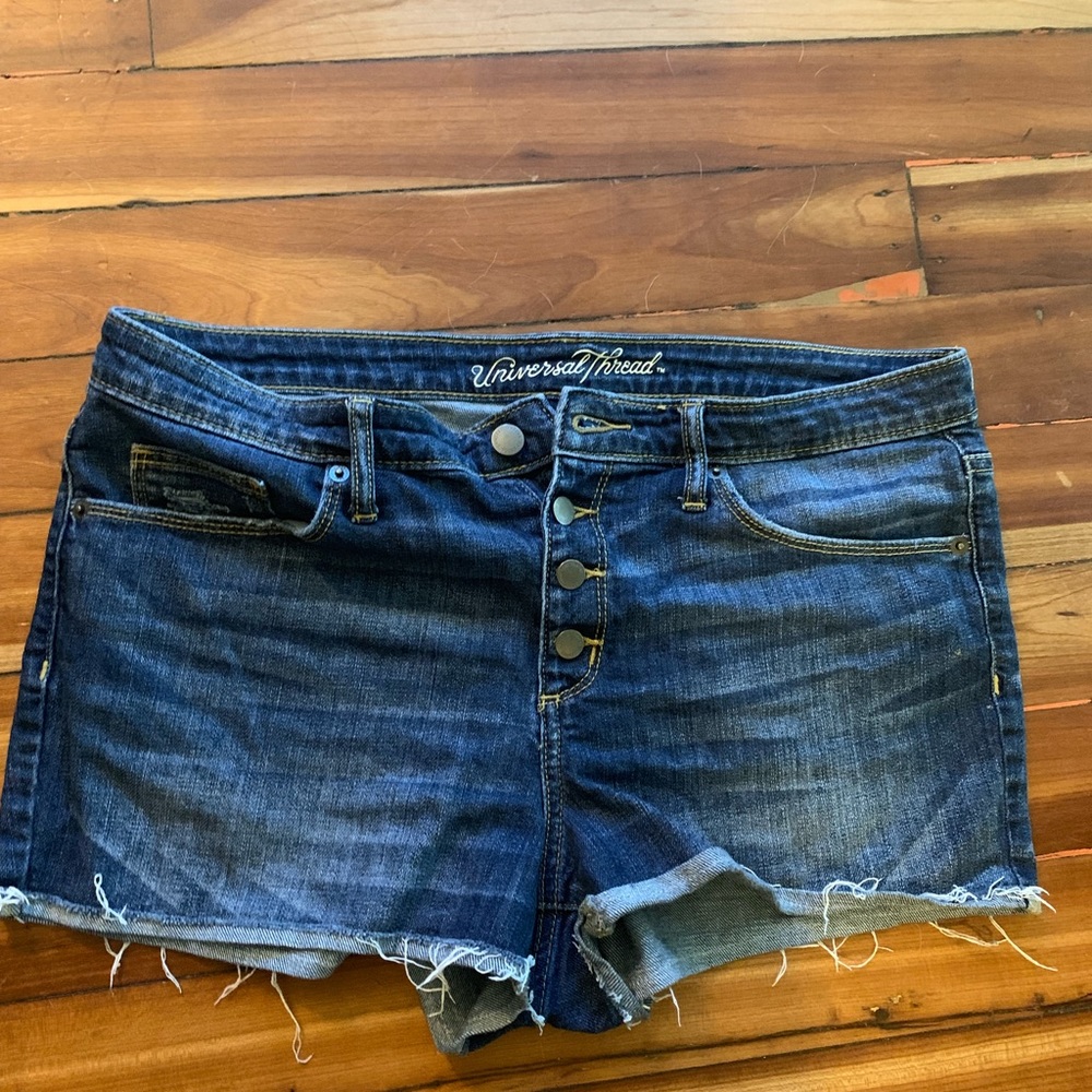 Universal Thread “shortie” high waisted shorts